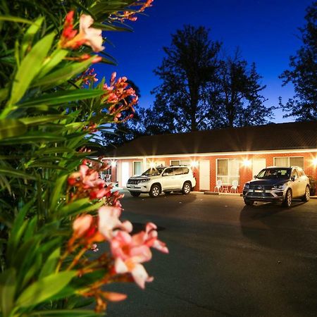 Akuna Motor Inn And Apartments Dubbo Extérieur photo