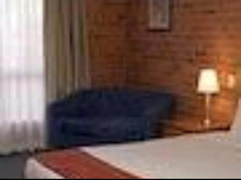 Akuna Motor Inn And Apartments Dubbo Extérieur photo