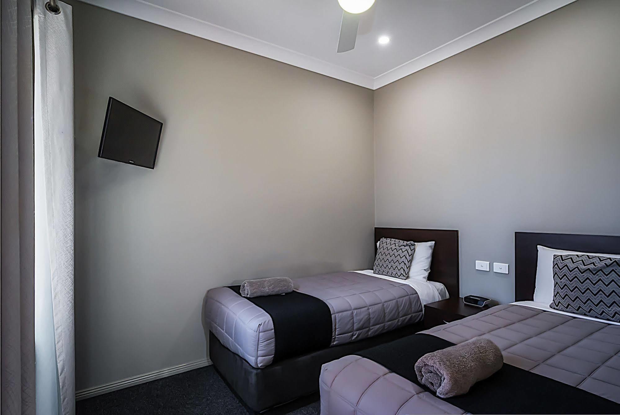 Akuna Motor Inn And Apartments Dubbo Extérieur photo