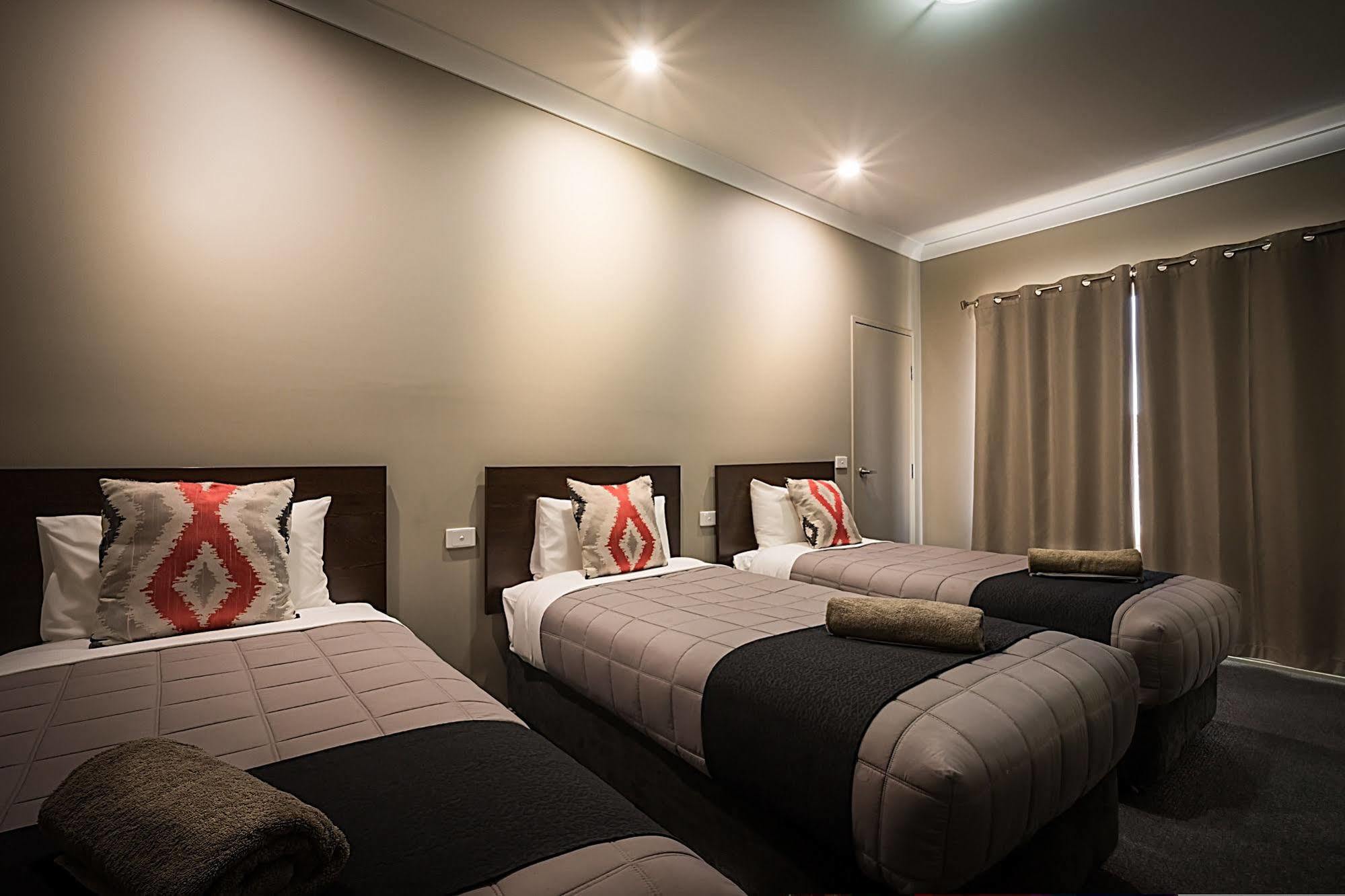Akuna Motor Inn And Apartments Dubbo Extérieur photo