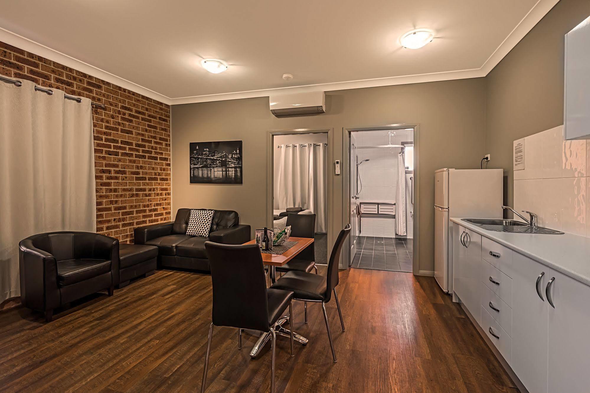 Akuna Motor Inn And Apartments Dubbo Extérieur photo