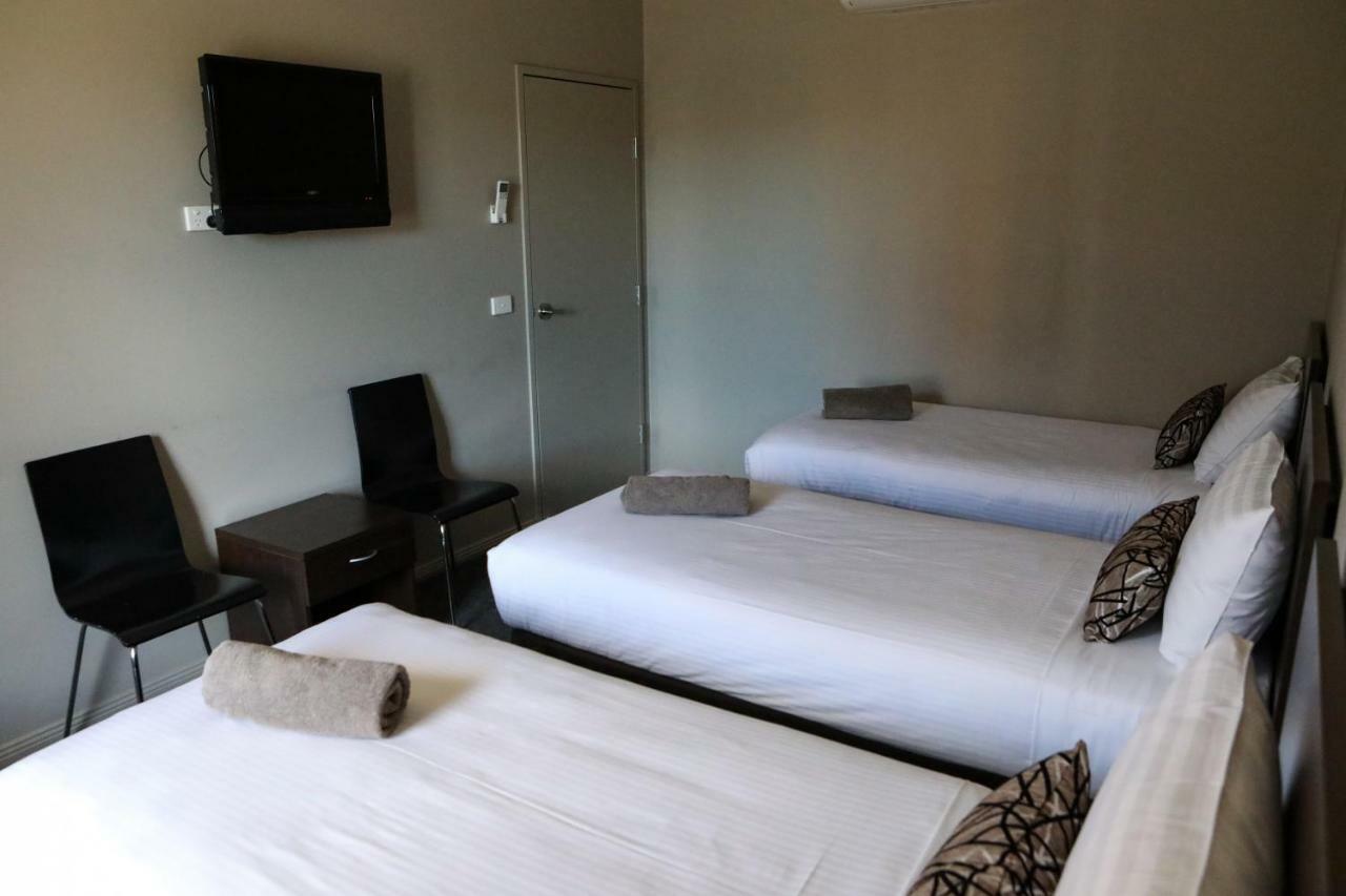 Akuna Motor Inn And Apartments Dubbo Extérieur photo