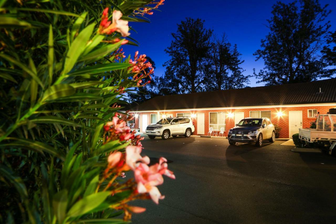 Akuna Motor Inn And Apartments Dubbo Extérieur photo