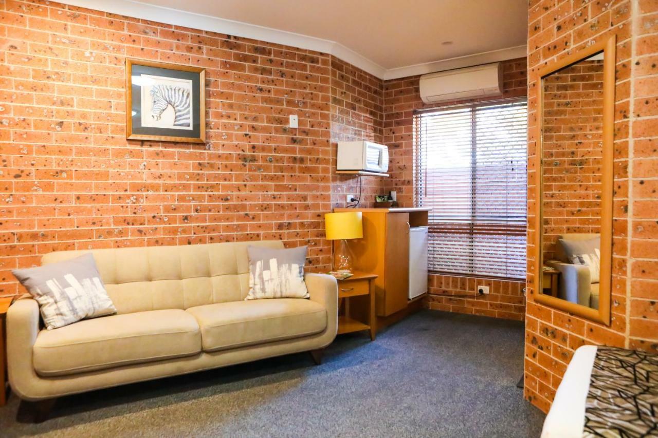 Akuna Motor Inn And Apartments Dubbo Extérieur photo